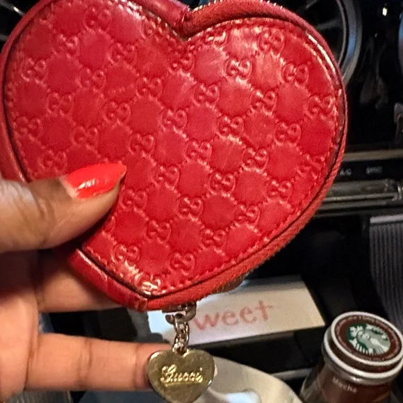Gucci Red Heart Leather Coin Purse - Picture 4 of 4